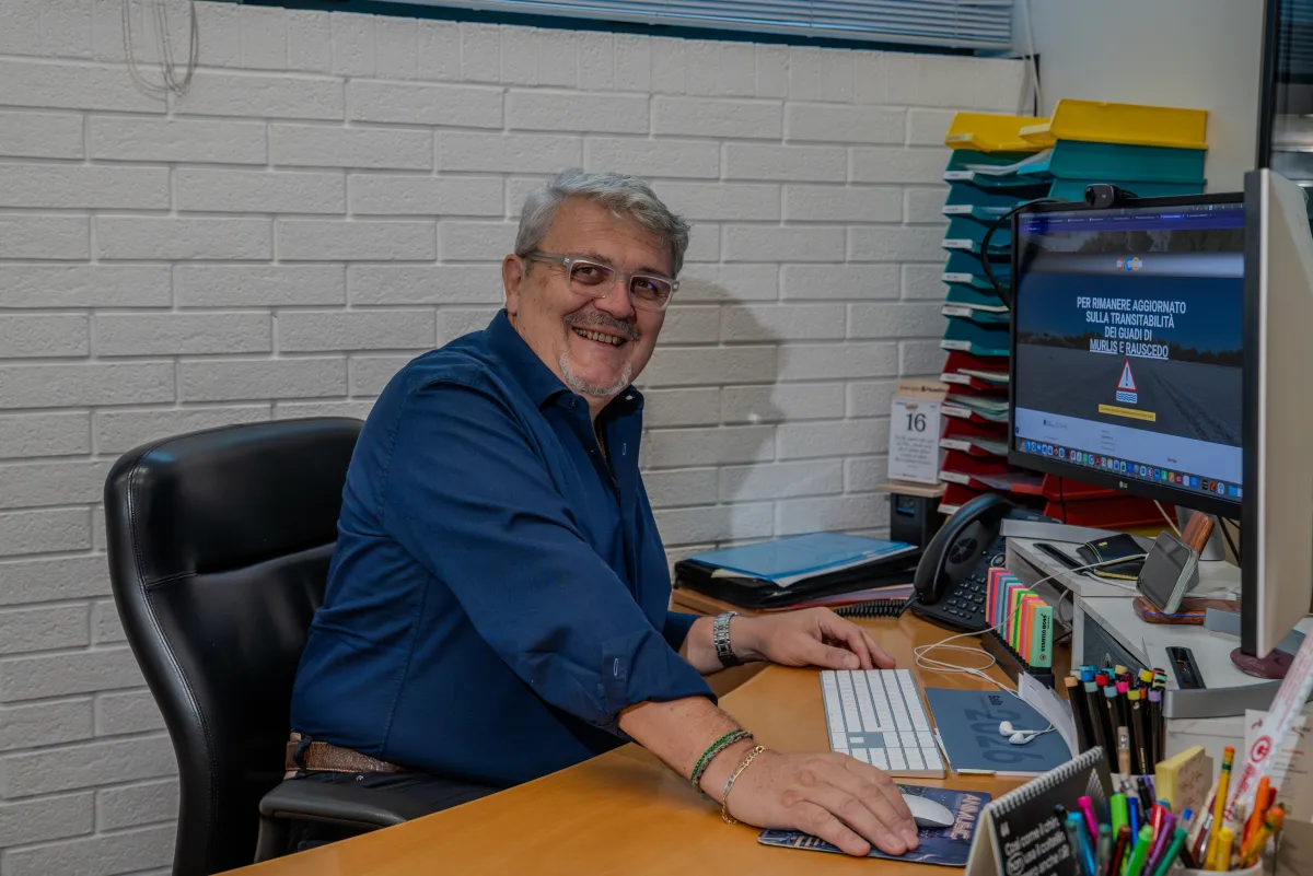 Professionista del team DICO al lavoro nella sede Systemdoc